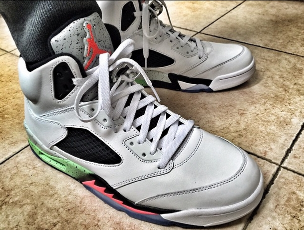 jordan retro 5 space jam